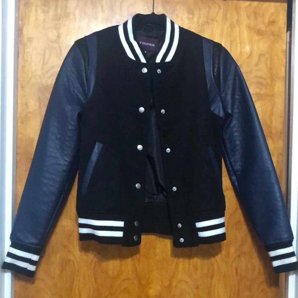 Vigoss Jacket With While Lines